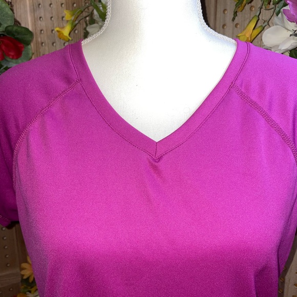 Women's V-Neck Pink Top - Picture 2 of 6